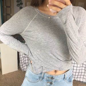 Joy Lab Heather Light Gray Long Sleeve Criss Cross Waist Cropped Workout Top